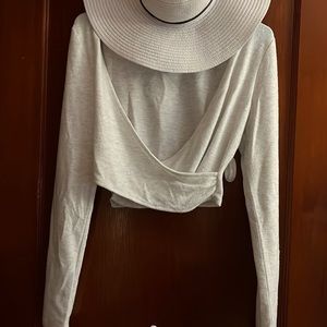 Victoria’s Secret crop top long sleeve a little tight on me super super cute